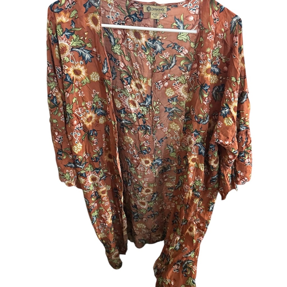 Democracy Coral Floral Kimono rayon L/XL quarter sleeves nice